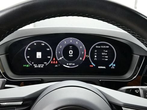 Certified 2024 Porsche Cayenne AWD/4WD image 9