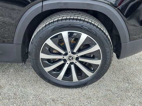Used 2022 Mercedes-Benz GLB 250 4MATIC image 8