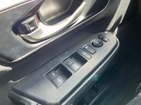 Used 2019 Honda CR-V EX image 16