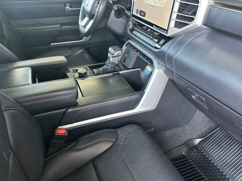 Used 2024 Toyota Tundra Platinum AWD/4WD image 14