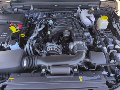 New 2026 Jeep Gladiator Sport AWD/4WD image 21
