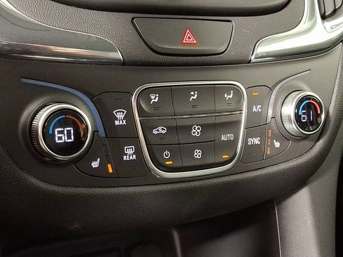 Used 2019 Chevrolet Equinox LT AWD/4WD image 17