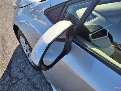 Used 2022 Toyota Corolla LE image 45