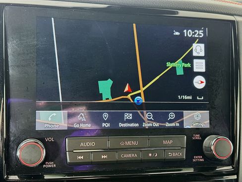 Used 2021 Nissan Titan PRO-4X w/ Pro-4x Convenience Package image 13