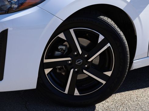 Used 2024 Nissan Sentra SV image 18