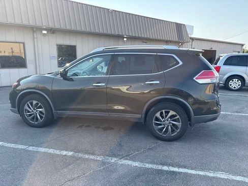 Used 2016 Nissan Rogue SL AWD/4WD image 2