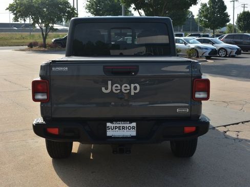 Used 2022 Jeep Gladiator Overland w/ Trailer Tow Package AWD/4WD image 6