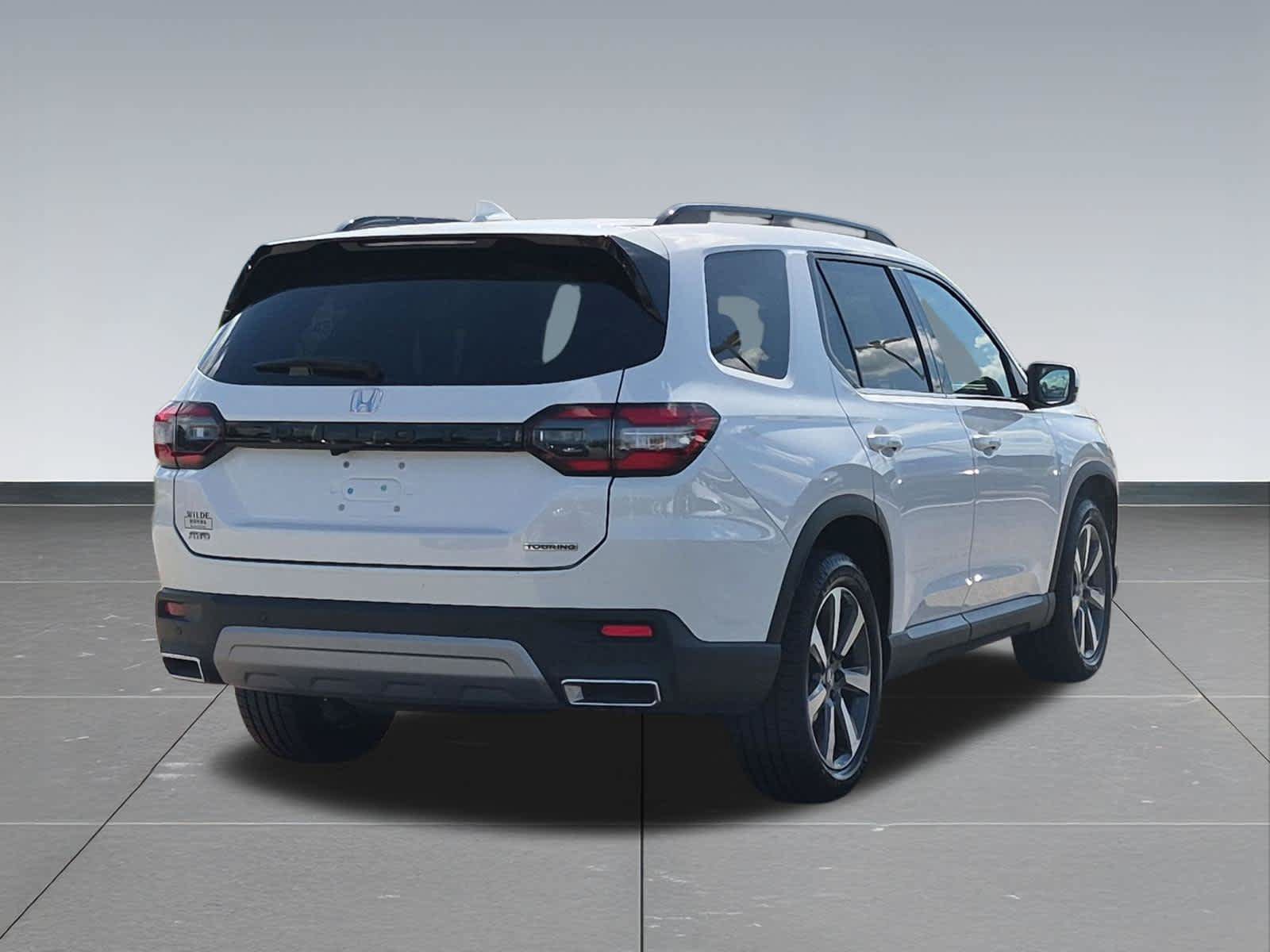 Certified 2024 Honda Pilot Touring image 6