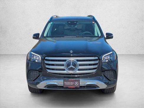 Used 2026 Mercedes-Benz GLS 450 4MATIC image 6