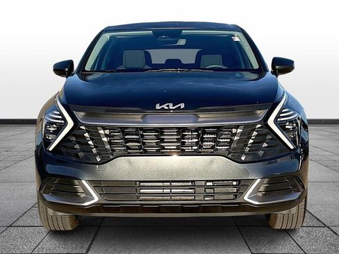 Certified 2025 Kia Sportage LX image 3