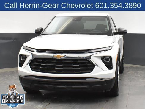 Used 2025 Chevrolet TrailBlazer LS w/ LS Convenience Package FWD image 10