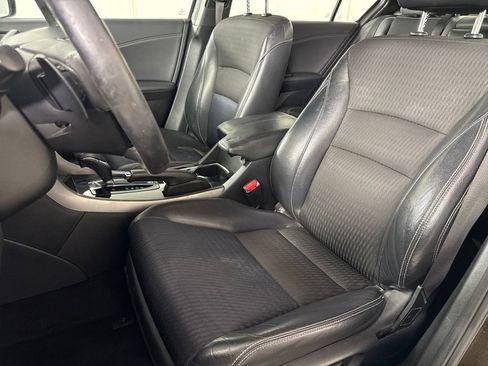 Used 2016 Honda Accord Sport image 10