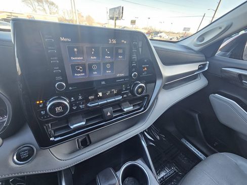 Used 2020 Toyota Highlander Limited image 31