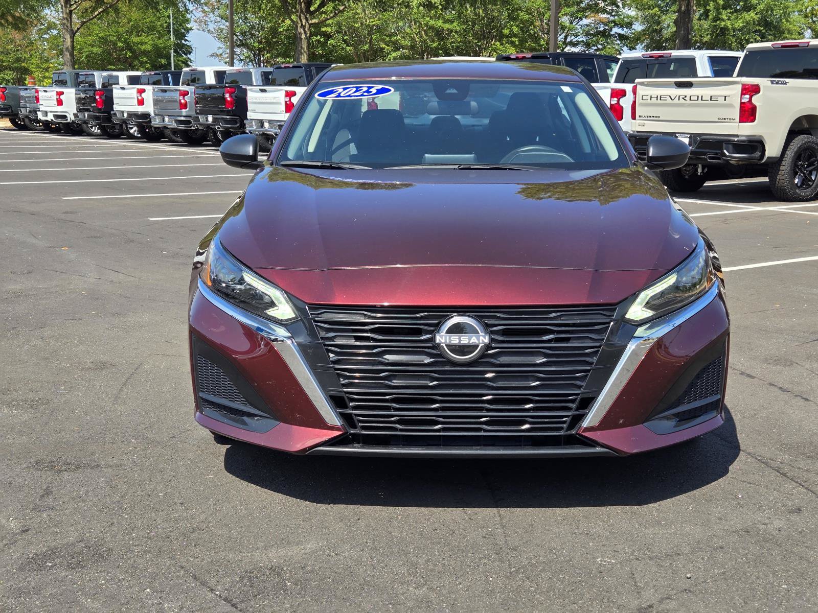 Used 2025 Nissan Altima 2.5 SV FWD image 3