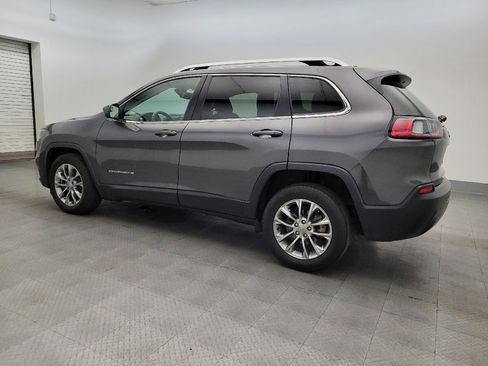 Used 2019 Jeep Cherokee Latitude Plus w/ Comfort/Convenience Group image 3