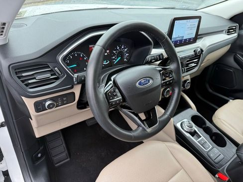 Certified 2022 Ford Escape SEL image 21