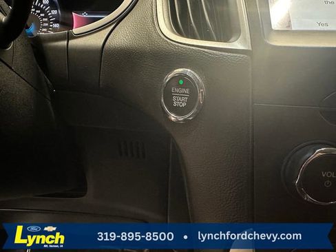 Used 2017 Ford Edge SEL w/ Equipment Group 201A AWD/4WD image 14