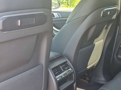 Used 2026 BMW X5 xDrive40i w/ M Sport Package AWD/4WD image 18