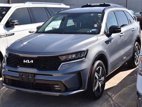 Used 2022 Kia Sorento EX image 1