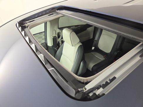 New 2026 Honda Odyssey Elite image 3