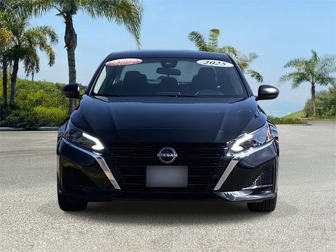 Certified 2025 Nissan Altima 2.5 S image 6