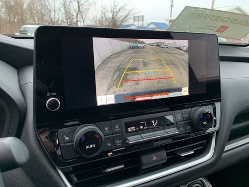 Used 2024 Toyota Grand Highlander XLE image 21