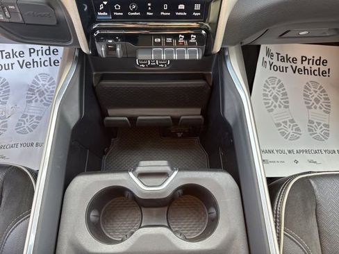 Used 2024 RAM 3500 Laramie image 41