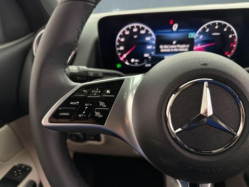 New 2026 Mercedes-Benz GLB 250 image 13