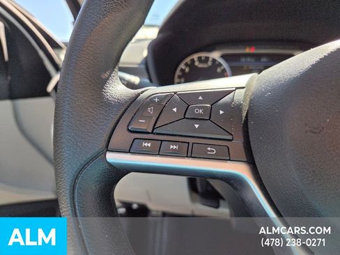 Used 2025 Nissan Altima 2.5 SV image 23