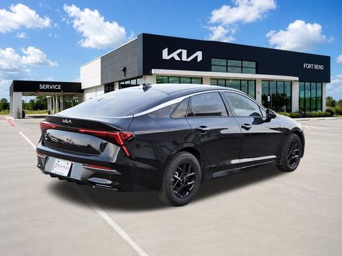 New 2026 Kia K5 LXS FWD image 4