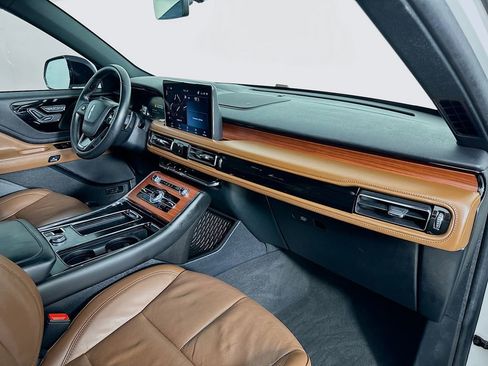 Used 2022 Lincoln Aviator Reserve w/ Equipment Group 201A image 32