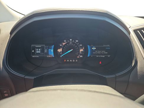 Used 2022 Ford Edge SEL w/ Sport Appearance Package AWD/4WD image 16