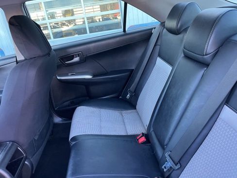 Used 2013 Toyota Camry SE image 13