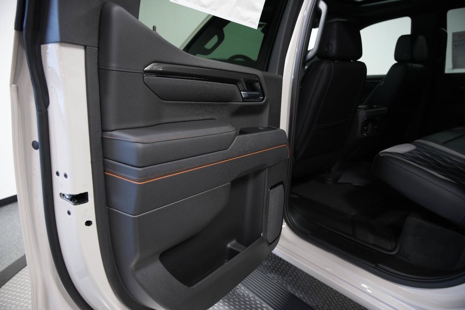 New 2026 GMC Sierra 1500 AT4 w/ AT4 Premium Package AWD/4WD image 25