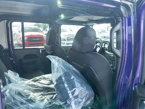 New 2026 Jeep Gladiator Mojave w/ Safety Group AWD/4WD image 36