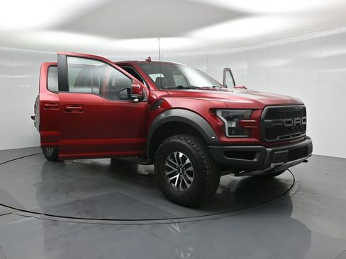 Certified 2019 Ford F150 Raptor w/ Equipment Group 802A Luxury image 31