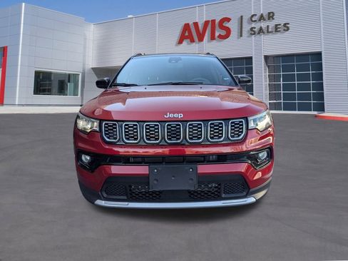 Used 2025 Jeep Compass Limited image 2