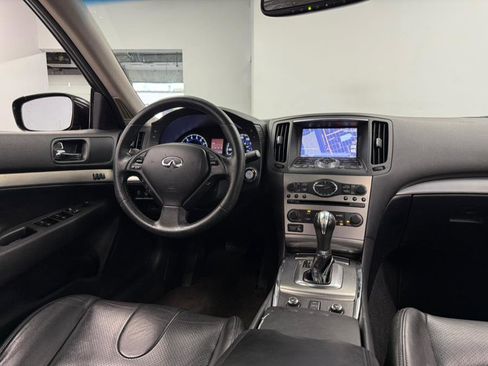 Used 2011 INFINITI G37 4dr x AWD w/ Premium Pkg image 42