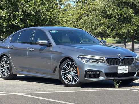Used 2017 BMW 540i RWD image 2