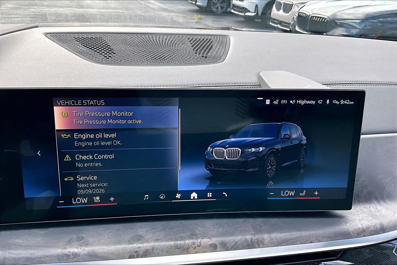 Used 2026 BMW X5 sDrive40i w/ M Sport Package RWD image 37