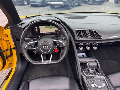 Used 2017 Audi R8 V10 AWD/4WD image 11
