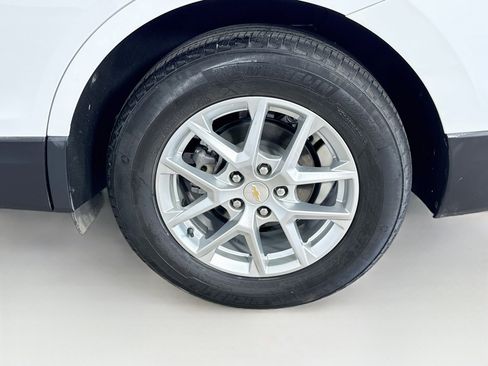 Used 2023 Chevrolet Equinox LT FWD image 32