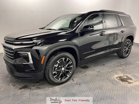 New 2026 Chevrolet Traverse LT w/ Sun and Wheel Package FWD image 1