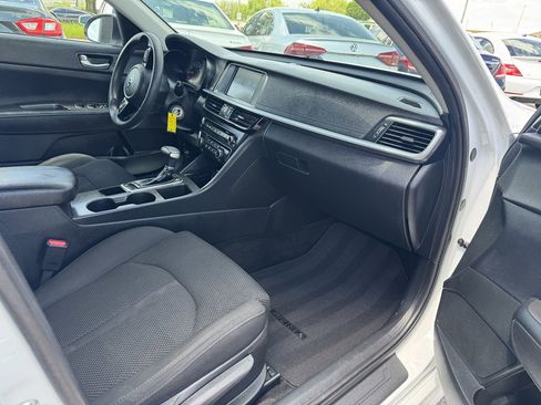 Used 2019 Kia Optima LX FWD image 12