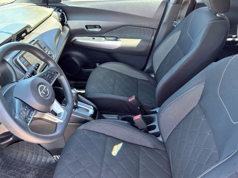 Used 2018 Nissan Kicks SV FWD image 17