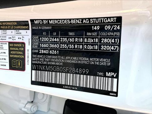 Used 2025 Mercedes-Benz GLC 350e 4MATIC image 33