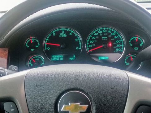 Used 2012 Chevrolet Tahoe LTZ RWD image 29