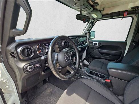 Used 2022 Jeep Gladiator Sport AWD/4WD image 10