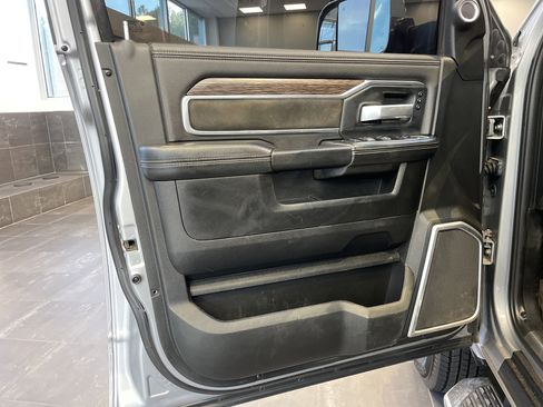 Used 2020 RAM 3500 Laramie image 14