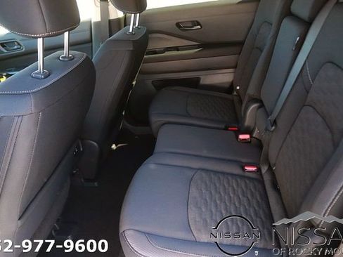 New 2026 Nissan Pathfinder SV image 12